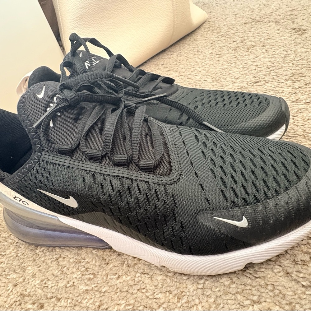 Nike women’s Air Max 270 Black/White Athletic Sneakers